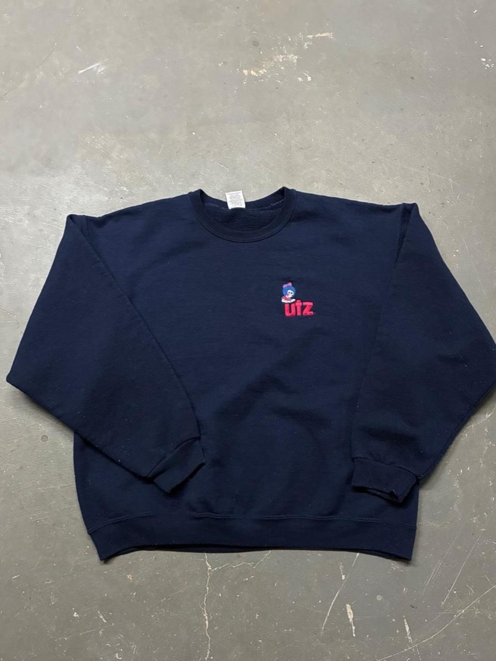 Vintage Navy Blue Utz Chips Embroidered Mens XL Crewneck Sweatshirt Jerzees